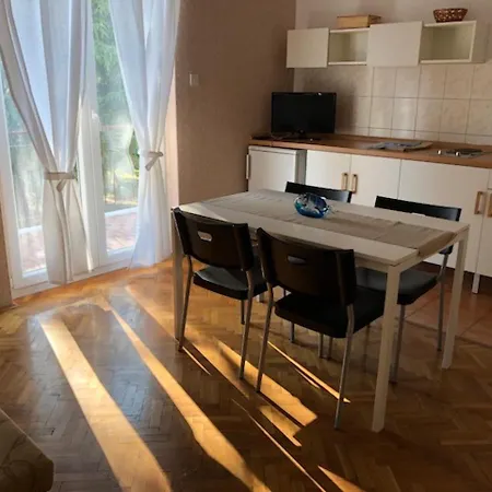 Mulini With Parking Apartmán *
